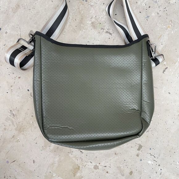 Haute Shore Blake Crossbody Bag Olive Green Neoprene - Picture 3 of 4